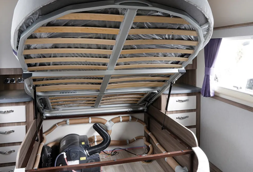 Corinium_RB_rear_bed_opened_upNEW-65143