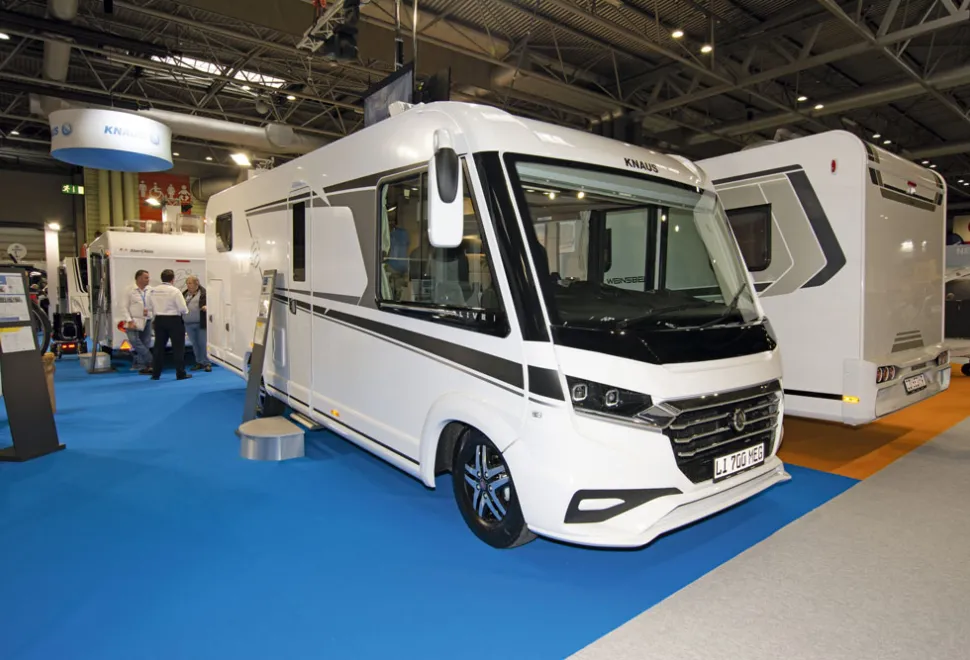 Knaus-Live-exterior-31418