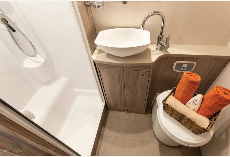 Xplore-585-caravan-washroom-(photo-courtesy-of-Erwin-Hymer-Group)-76266