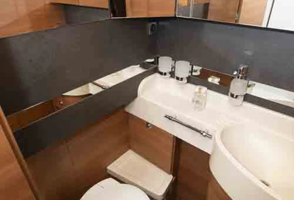 Carthago-Chic-washroom-54418