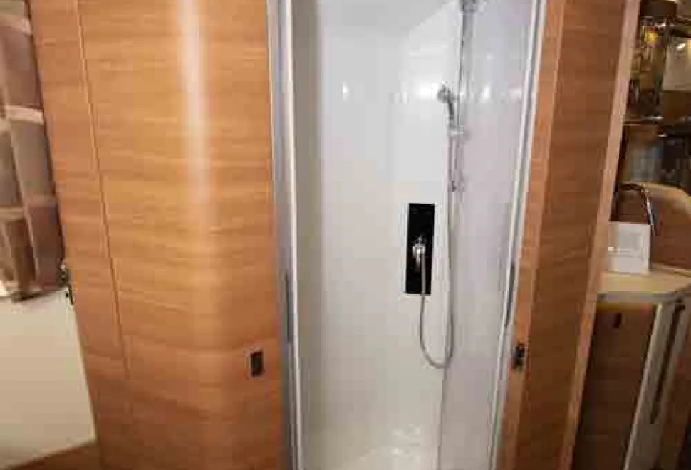 Carthago-Chic-shower-90682