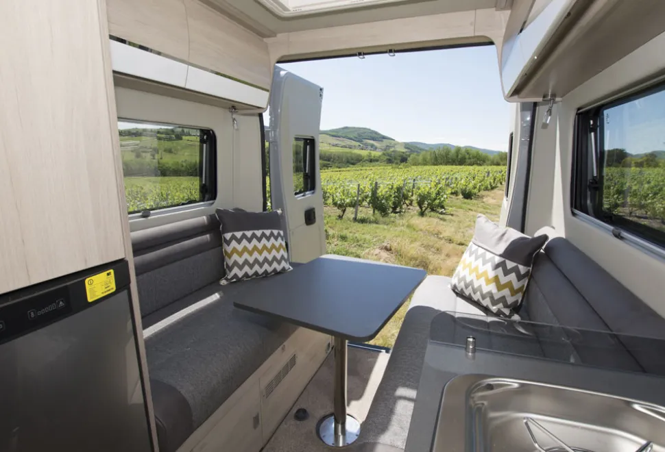 Chausson-33-lounge-38609