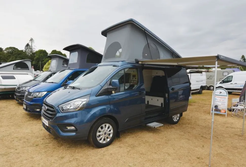 Landseer-Ford-Transit-Custom-66656