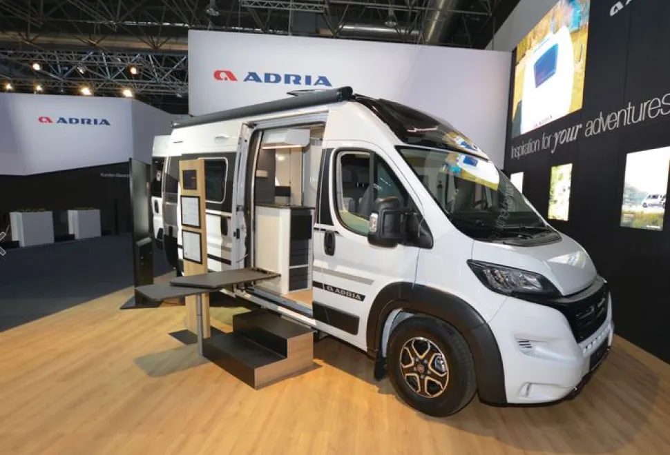 Adria-Twin-Supreme-600-SX-12302