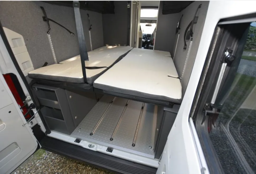 Adria-Twin-Sports-640-SG-campervan-rear-view-77890
