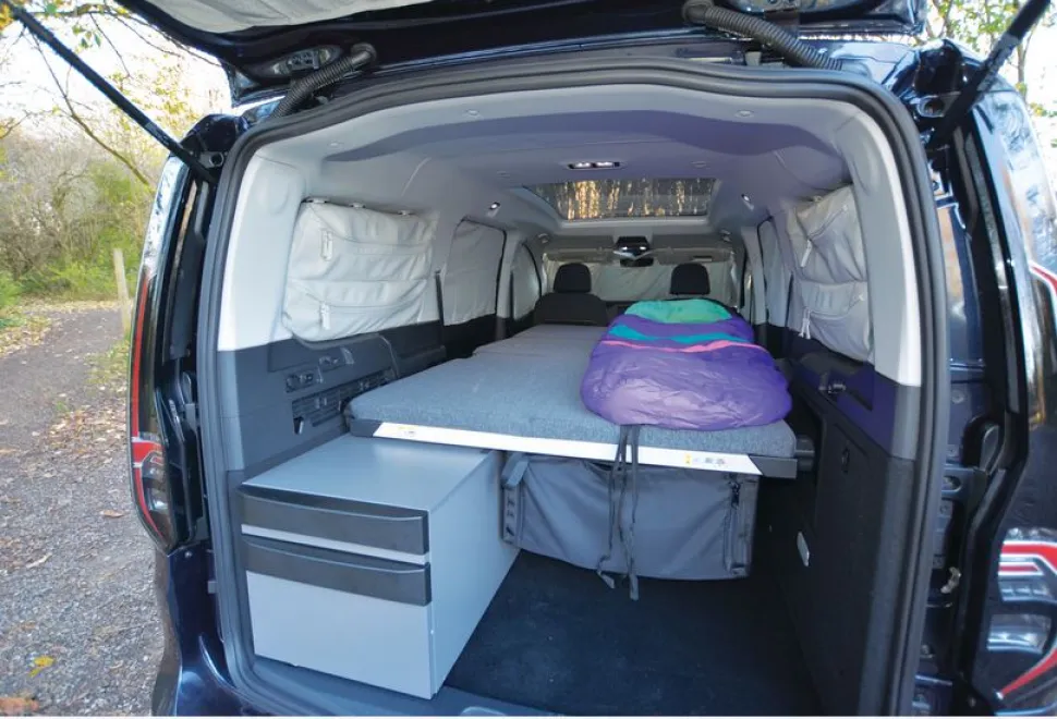 VW-Caddy-California-campervan-rear-view-16764