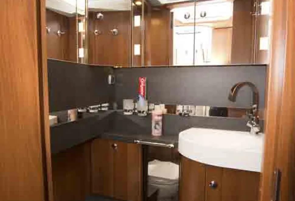 Carthago-washroom-99236