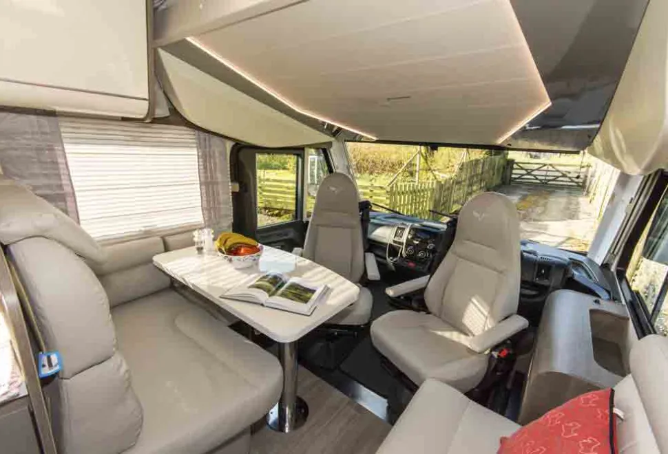 Mobilvetta-K-Silver-lounge-50717