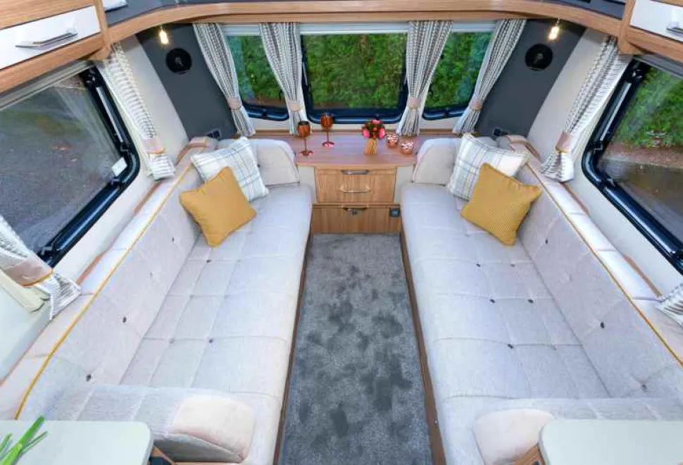 The-settees-are-generously-proportioned-at-1-22393