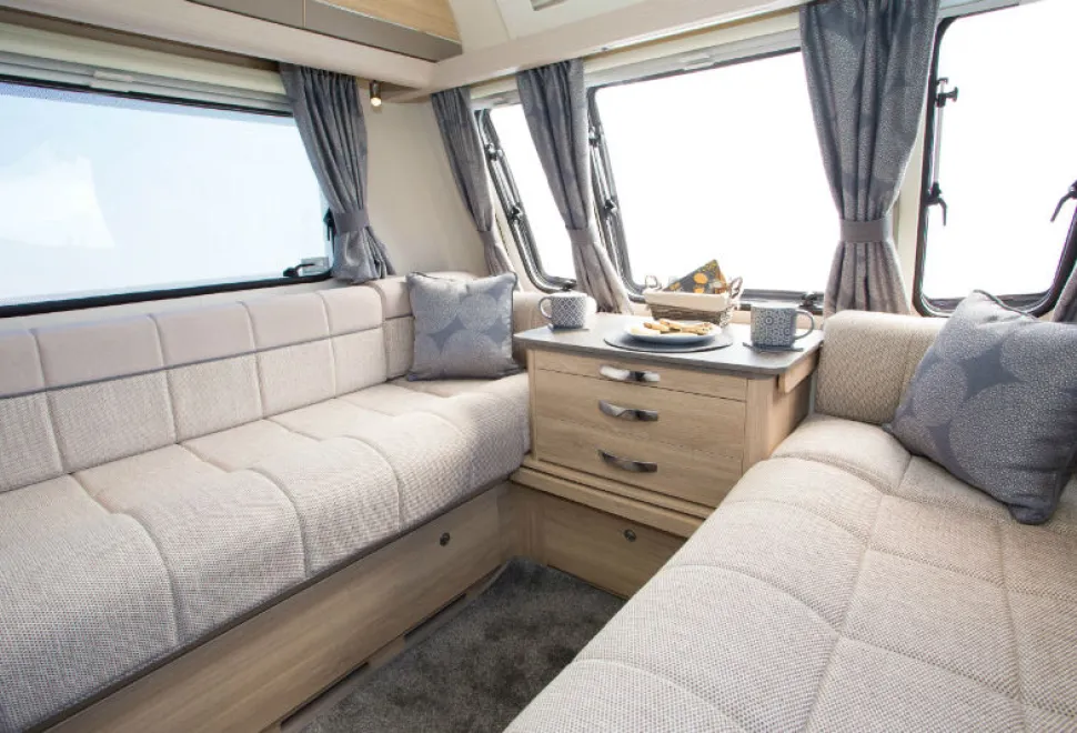 Settees-long-enough-to-seat-three-on-each-side2-w800-13540