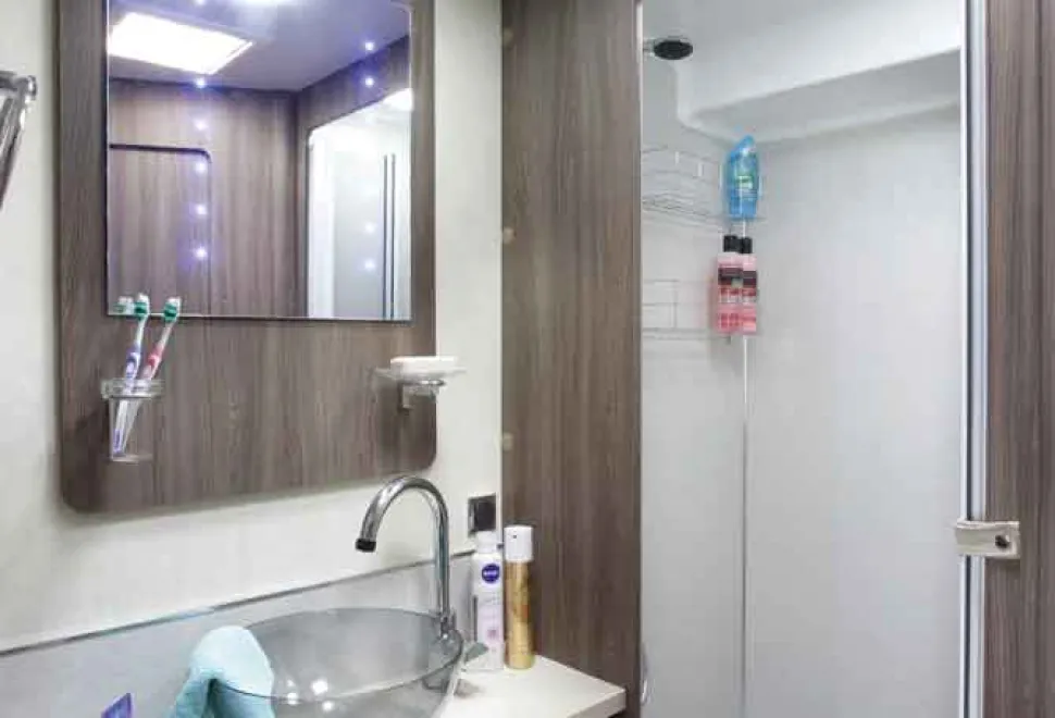 Winchcombe_bathroom-18099