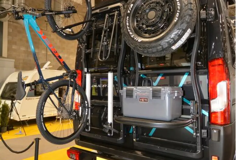 Xplore CV X8 high-top with rising roof campervan rear