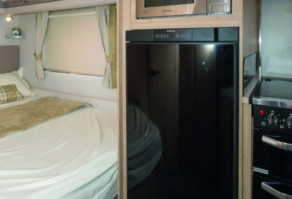 The-capacity-of-the-fridge-freezer-is-155-litres-w600-70390