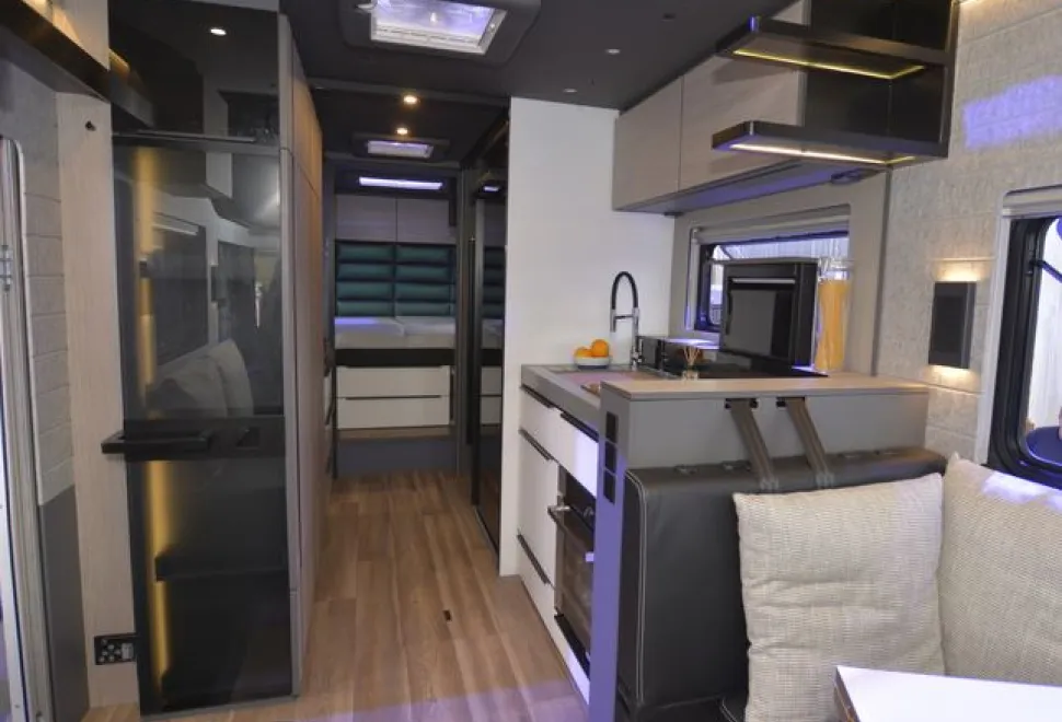 Niesmann + Bischoff Flair 880 A-class motorhome interior
