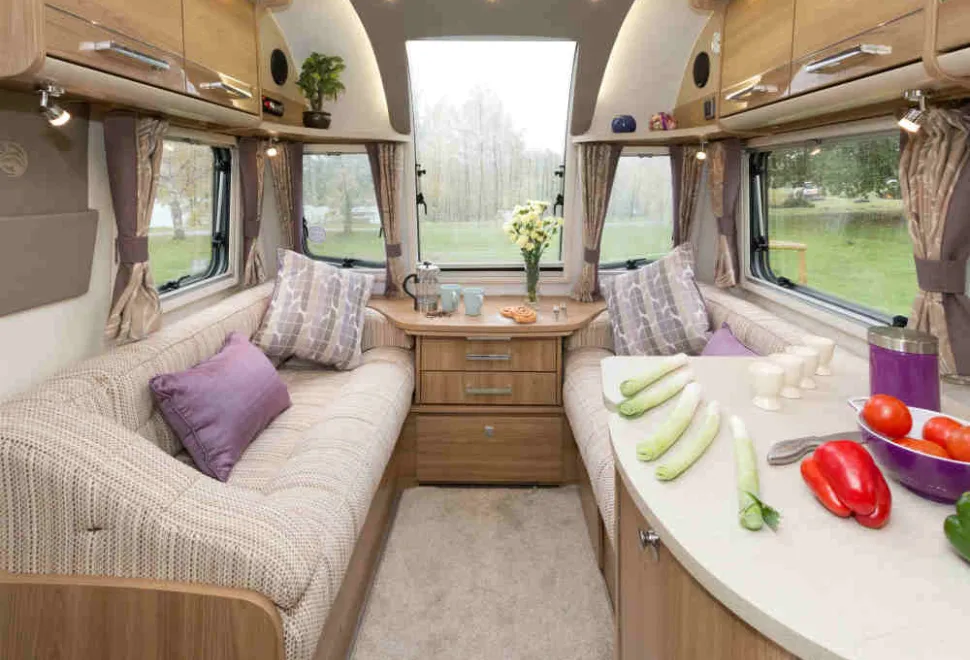 We-love-the-pastel-mauve-hues-of-this-standard-fabric-scheme-17588