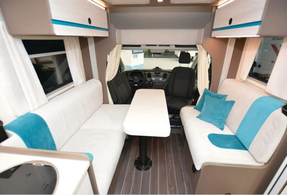 Rimor Kilig 67 Plus low-profile motorhome lounge