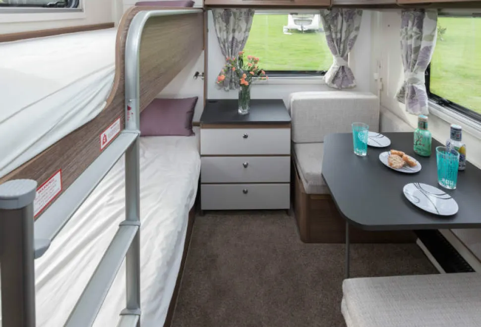 The-kids&rsquo;-zone---beds-for-four-and-a-lovely-dining-play-area-w800-53404