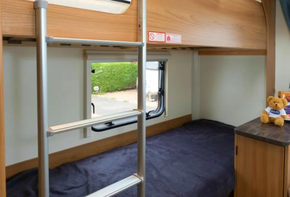 The-fixed-bunks-are-amply-sized-at-1-51171