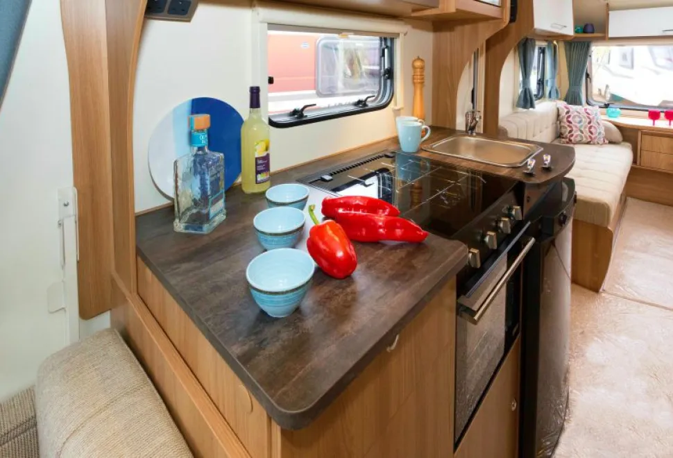 The-amount-of-kitchen-surface-is-excellent,-with-space-to-the-left-of-the-hob-plus-around-the-sink-47628