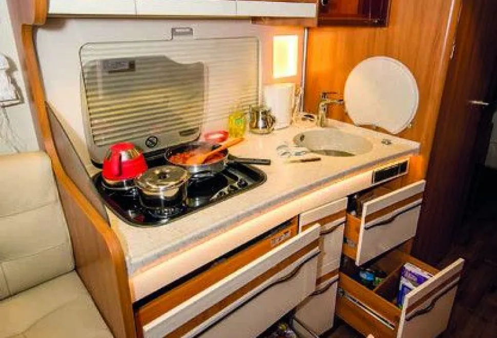 rhp_Hymer kitchen