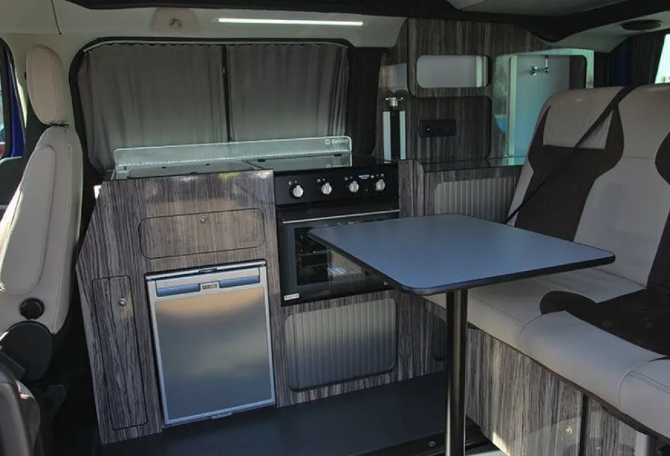 rhp_Danbury Go table and kitchen