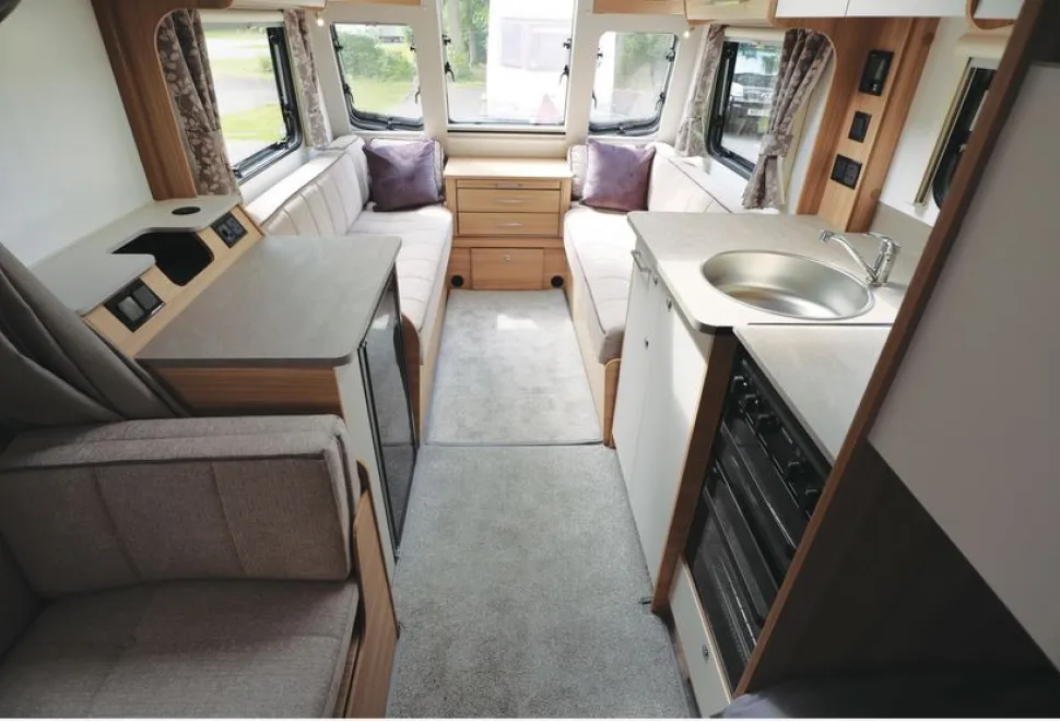 The Bailey Phoenix GT75 762 twin-axle caravan lounge