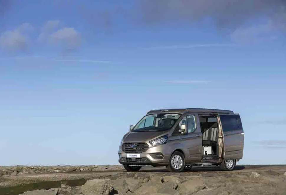 Ford_Transit-Lunar-exterior-09929