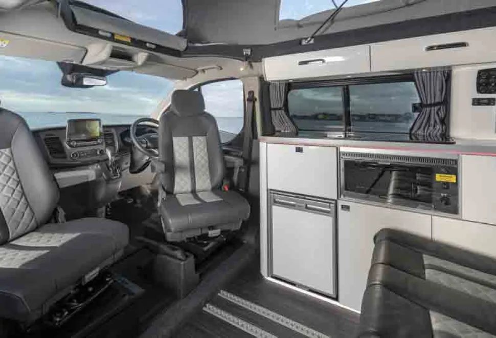 Ford_Transit-Lunar-kitchen-13982