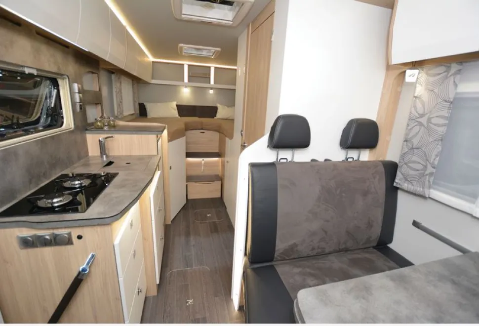 Frankia Neo Black Line MT 7 GDK interior