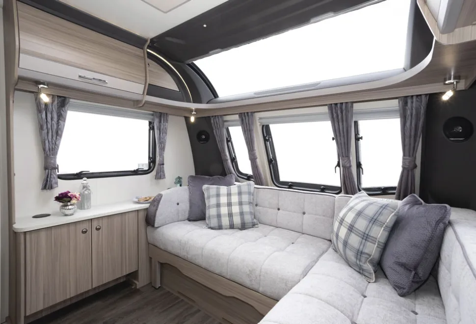 Coachman-lounge-77140