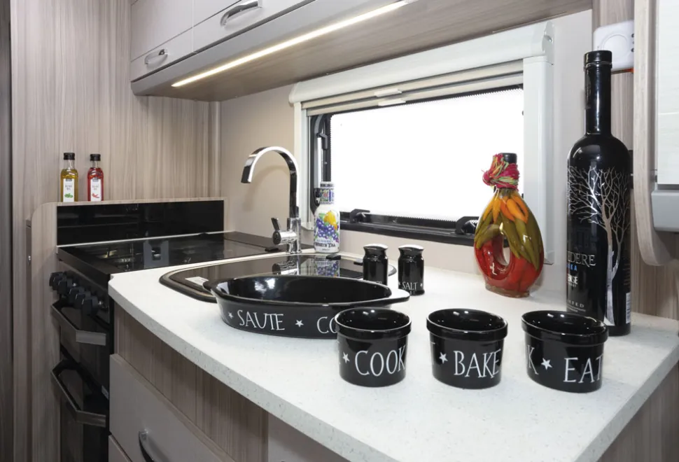 Coachman-kitchen-62464