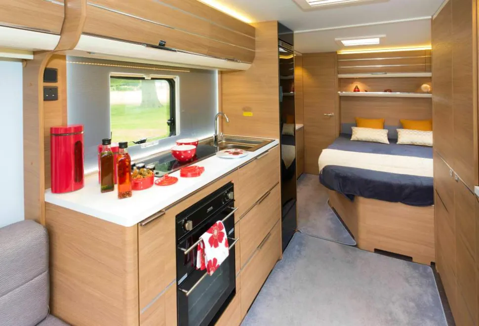 The-wardrobe,-opposite-the-kitchen,-is-another-enormous-element-of-the-Thames;-it-has-a-full-height-shelved-cabinet-alongside-the-hanging-area-96012