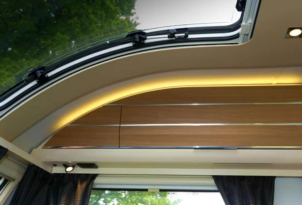 Concealed-lighting-runs-above-the-lounge-top-lockers-93479