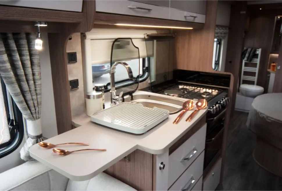 A-bright-light-set-into-the-lockers-illuminates-the-kitchen-10068