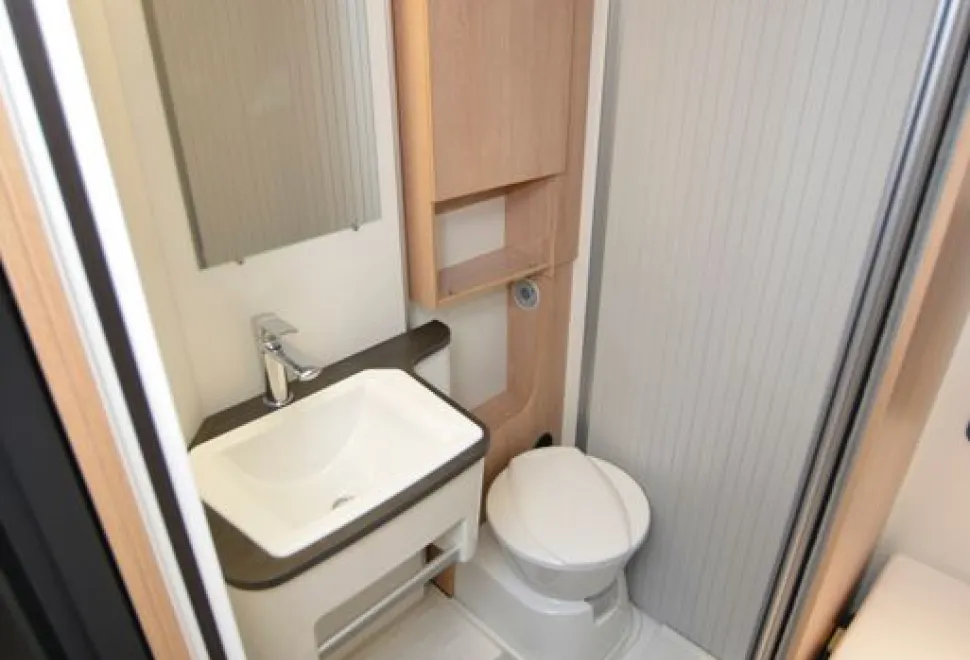 Joa-Camp-60F-washroom-28878
