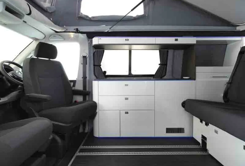 Lunar-interior-lounge-65813