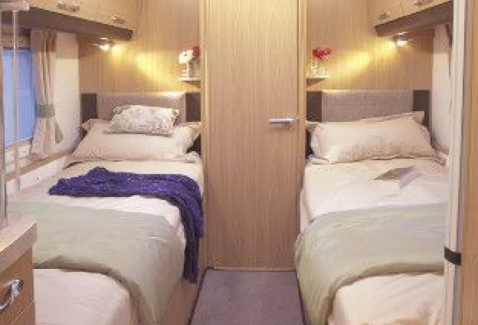 rhp_caravan_twin_bed