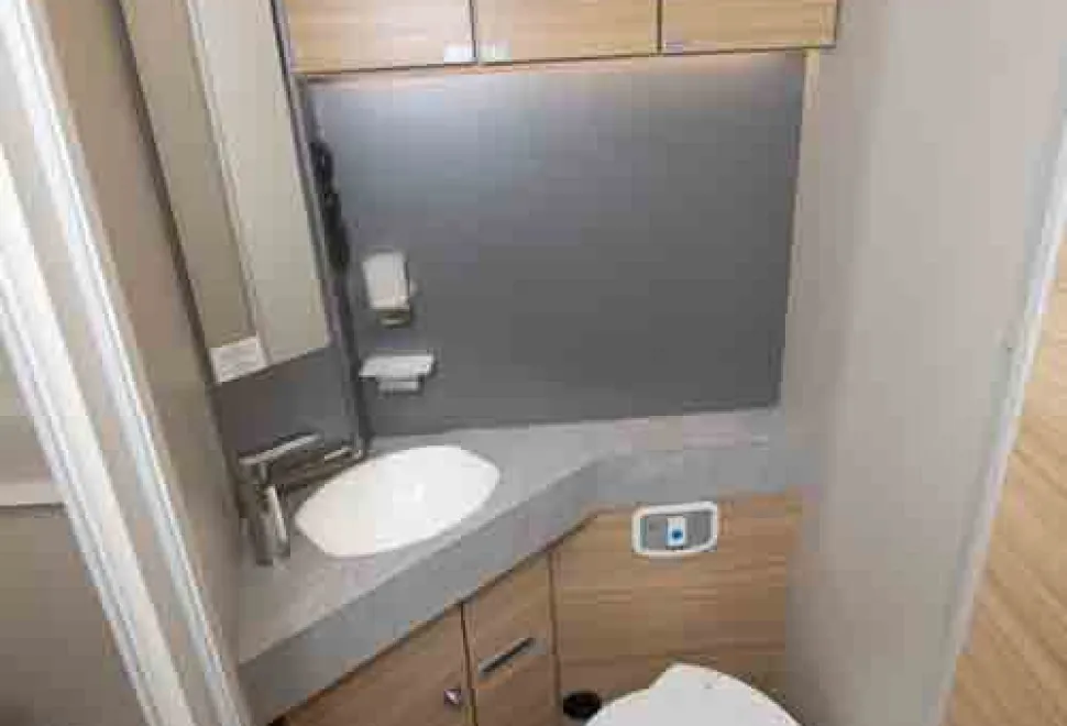 Dethleffs-washroom-20423