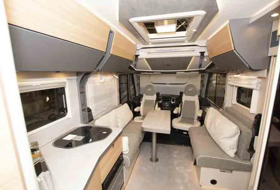 Dethleffs-interior-90748