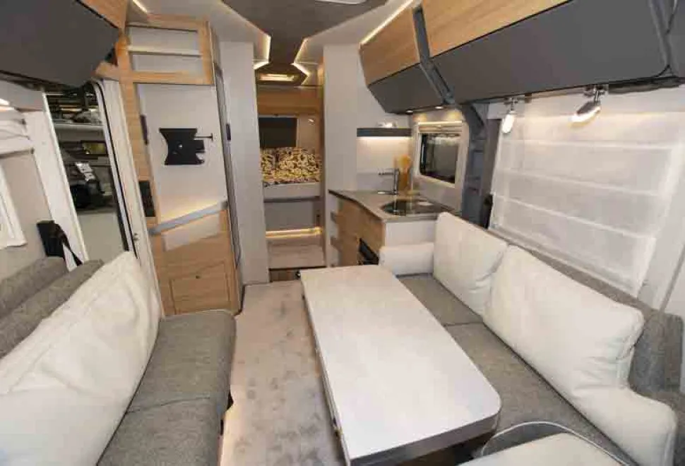 Dethleffs-lounge-bed-34455