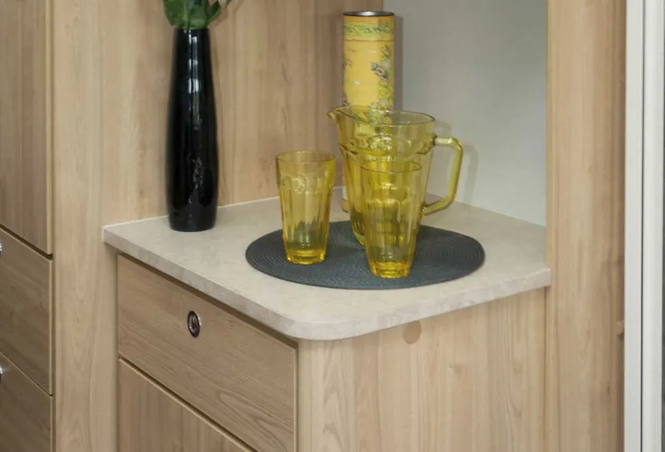 More-storage-space-in-the-dresser-alongside-the-door-09089