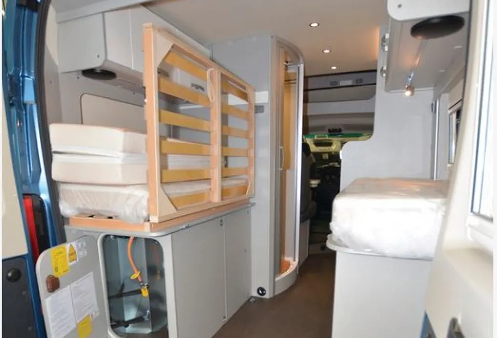 Hymer-540-rear-view-94654