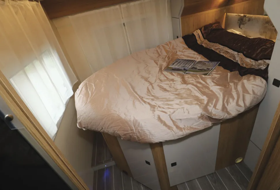 Roller-Team-743-double-bed-32412