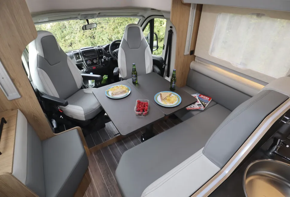 Roller-Team-743-interior-37415