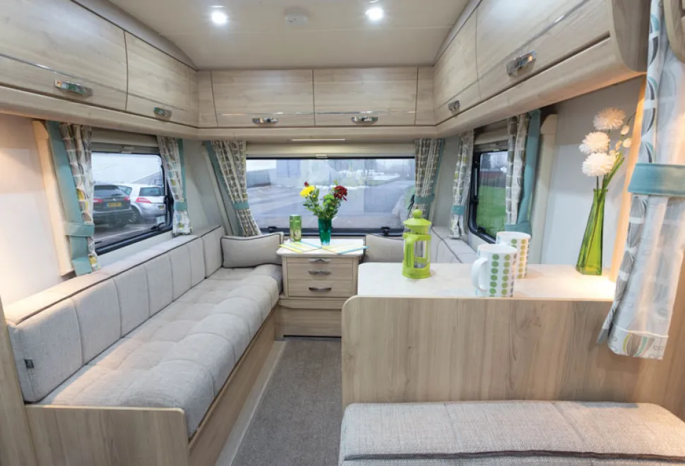 The-high-cabinet-between-the-dining-area-and-lounge-makes-the-two-areas-feel-well-separated2-24782
