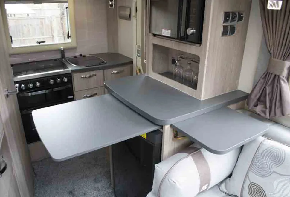Auto-S-Bourton-extending-table-97891