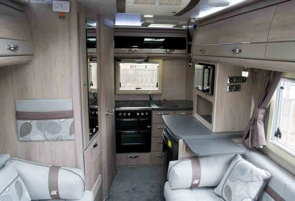 Auto-S-Bourton-lounge-2-53813
