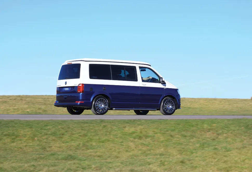 H_64_drivingNEW-87856