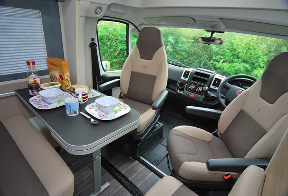 Adria-2-88930