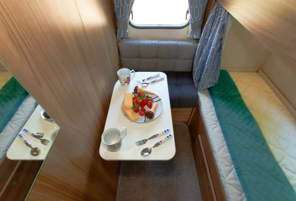 Bunks-plus-a-tiny-table-for-tiny-people3-01249